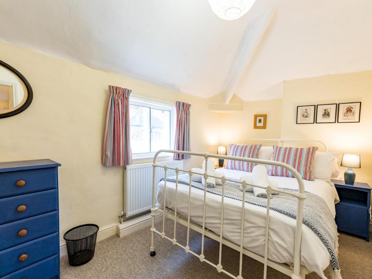 Pass The Keys Cosy 2 Bedroom Victorian Cottage Ludlow Exterior photo