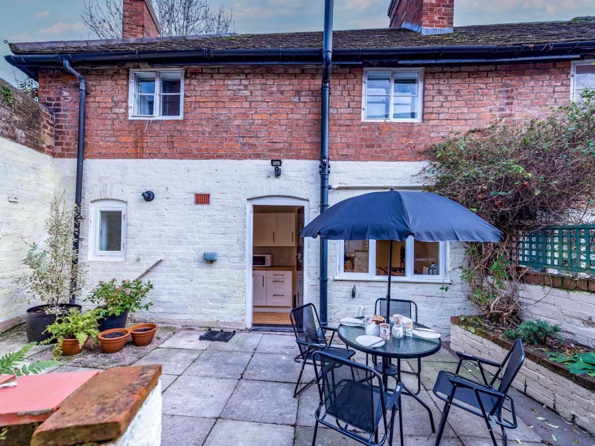 Pass The Keys Cosy 2 Bedroom Victorian Cottage Ludlow Exterior photo