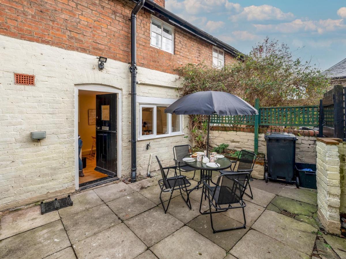 Pass The Keys Cosy 2 Bedroom Victorian Cottage Ludlow Exterior photo