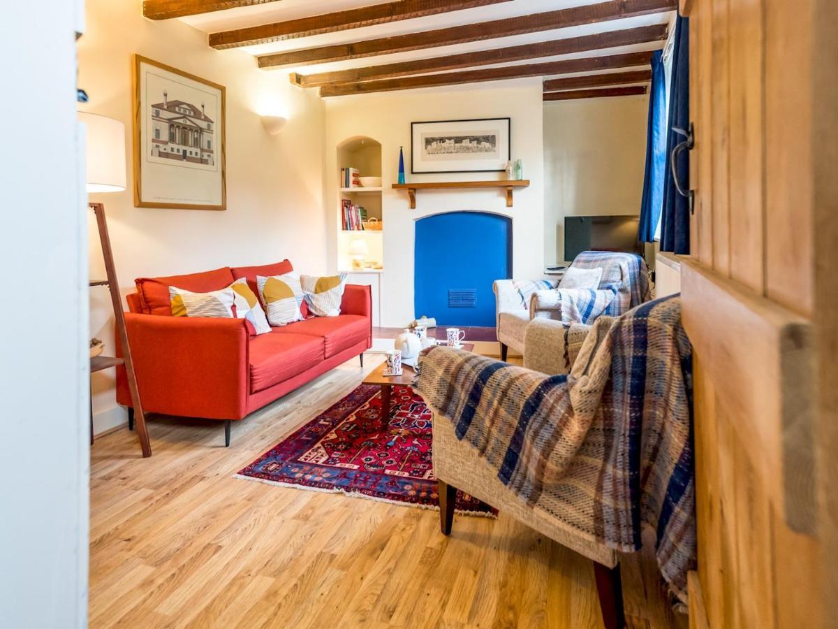 Pass The Keys Cosy 2 Bedroom Victorian Cottage Ludlow Exterior photo