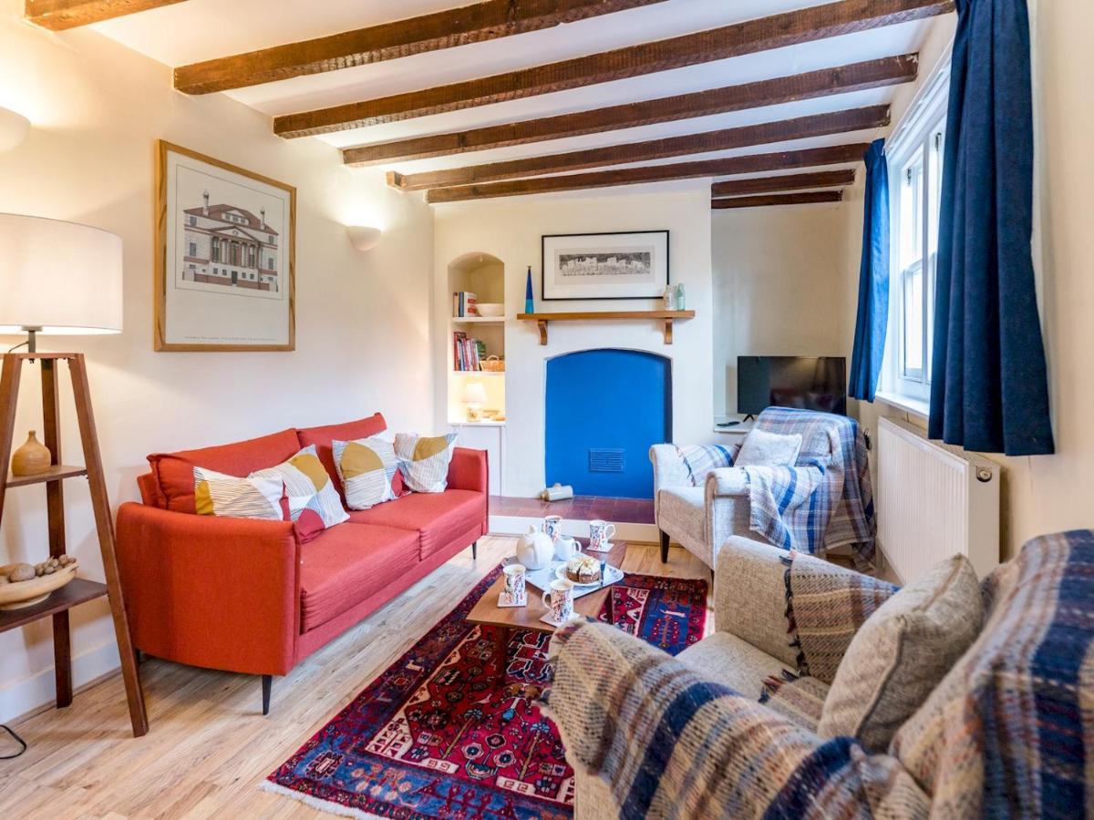 Pass The Keys Cosy 2 Bedroom Victorian Cottage Ludlow Exterior photo